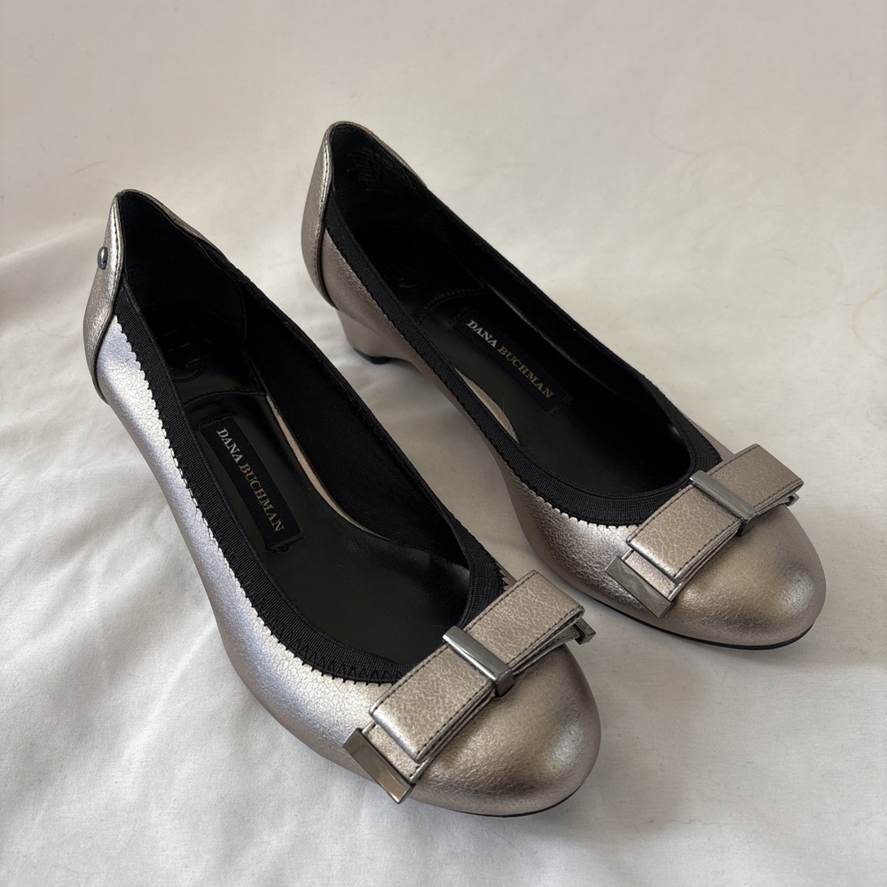 Dana Buchman Women's 6.5 DB Darcy Pewter Heeled Slip‎ On Shoes Bow Leather